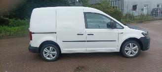 Volkswagen Caddy 2.0-TDI Airconditioning Elektrische ramen Elektrische-spiegels centrale vergrendeling met afstandsbediening Start-Stop systeem Tussenwand met glas Radio-Usb sportvelgen picture 5