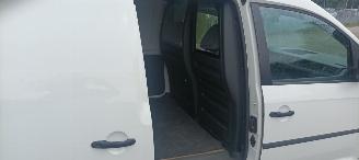 Volkswagen Caddy 2.0-TDI Airconditioning Elektrische ramen Elektrische-spiegels centrale vergrendeling met afstandsbediening Start-Stop systeem Tussenwand met glas Radio-Usb sportvelgen picture 15