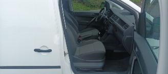 Volkswagen Caddy 2.0-TDI Airconditioning Elektrische ramen Elektrische-spiegels centrale vergrendeling met afstandsbediening Start-Stop systeem Tussenwand met glas Radio-Usb sportvelgen picture 13
