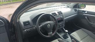 Volkswagen Golf Bj:12:2006 1.4-benzine Climatecontrol CruiseControl Leren-Stuurwiel Mistlampen Parkeersensoren achter Trekhaak afneembaar Metallic Lak picture 10
