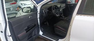 Kia Sportage Bj:12-2019 Facelift GT-line 2.0-Diesel Automatik 4WD Led-Koplampen Led-Achterlichten Navigatie Climatecontrol Stoelverwarming Stuurwiel met verwarming trekhaak Audio-jbl Keyless entry 18-inch velgen picture 12