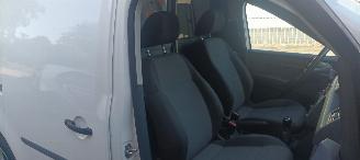 Volkswagen Caddy TDI-2.0-AdBlue euro6 Airconditioning Elektrische ramen Elektrische-spiegels centrale vergrendeling met afstandsbediening Start-Stop systeem Tussenwand met glas 16 inch velgen picture 16