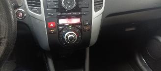 Kia Venga 1.6-Benzine Automatik Climatecontrol Keyless entry 4xelektrische ramen Elektrische-spiegels met inklap stand Stoelverwarming Lichtautomaat Privacyglas Trekhaak Parkeersensoren achter Mistlampen 16-inch Kia velgen picture 14