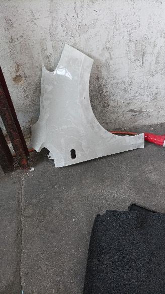 Volkswagen  Bj: 12-2013 1.0-Mpi Move Airconditioning stoelverwarming Elektrische ramen Leder stoelen picture 19