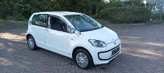 Volkswagen  Bj: 12-2013 1.0-Mpi Move Airconditioning stoelverwarming Elektrische ramen Leder stoelen picture 10