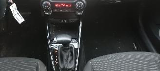 Kia Rio 1.4-DOHC Automatik Navi Climatecontrol Stoelverwarming Lichtautomaat Regensensor Led-Koplampen 4xelek ramen Elektrische-spiegels met verwarming Privacyglas Achteruitrijcamera Mistlampen 16-inch Kia velgen picture 24