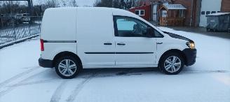 Schadeauto Volkswagen Caddy 2.0 TDI Airco Elektrische ramen Elektrische-spiegels met verwarming Centrale vergrendeling met afstandsbediening Start-Stop systeem Tussenwand met doorkijk 2016/2