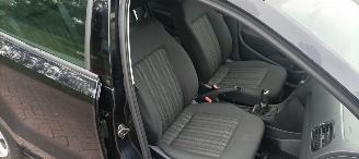 Volkswagen Polo Bj:03-2016 1.4-TDI Climatecontrol front Radar Stoelverwarming Leren Stuurwiel elektrische Spiegel met verwarming Centrale vergrendeling met afstandsbediening Start-Stop systeem picture 23