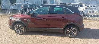 Opel Crossland Innovation uitvoering 1.2-Turbo Benzine Automaat Navigatie Climatecontrol CruiseControl Leren-Stuurwiel met verwarming Led-Koplampen Half-Leren bekleding Privacyglas afneembare trekhaak Metallic lak picture 2