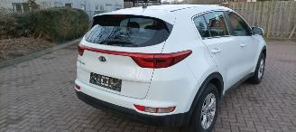 Kia Sportage Bj:9-2017 1.6-benzine 132pk Airconditioning CruiseControl Leren-Stuurwiel armsteun 1-eigenaar! picture 6