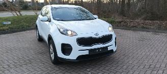 Kia Sportage Bj:9-2017 1.6-benzine 132pk Airconditioning CruiseControl Leren-Stuurwiel armsteun 1-eigenaar! picture 10