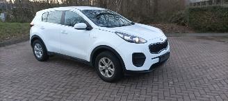Kia Sportage Bj:9-2017 1.6-benzine 132pk Airconditioning CruiseControl Leren-Stuurwiel armsteun 1-eigenaar! picture 9