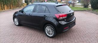 Kia Rio  picture 4