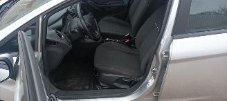 Ford Fiesta 1.5-TDCI euro-6 Airconditioning stoelverwarming Led koplampen elektrische inklapbare buitenspiegels Parkeersensoren voor& achter picture 12