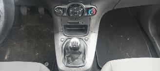 Ford Fiesta 1.5-TDCI euro-6 Airconditioning stoelverwarming Led koplampen elektrische inklapbare buitenspiegels Parkeersensoren voor& achter picture 18