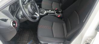 Mazda 2 1.5-Automatik Facelift Homura Climatecontrol CruiseControl Apple CarPlay MirrorLink Achteruitrijcamera Full led koplampen Stoelverwarming stuurwiel met verwarming Achteruitrijcamera picture 17