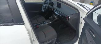 Mazda 2 1.5-Automatik Facelift Homura Climatecontrol CruiseControl Apple CarPlay MirrorLink Achteruitrijcamera Full led koplampen Stoelverwarming stuurwiel met verwarming Achteruitrijcamera picture 11