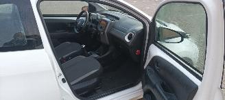 Toyota Aygo X-Play 1.0-VVT-i 72pk Airconditioning Led-Koplampen Led-Achterlichten Elektrische ramen Elektrische-spiegels met verwarming Centrale vergrendeling met afstandsbediening Abs Esp Leren Stuurwiel picture 17