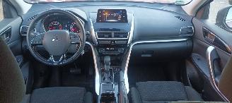 Mitsubishi Eclipse Cross 1.5-ClearTec 163pk Automatik Led Climatecontrol CruiseControl Achteruitrijcamera Lichtautomaat Regensensor Trekhaak Mistlampen Privacyglas Apple Car Play MirrorLink 18 inch velgen picture 18