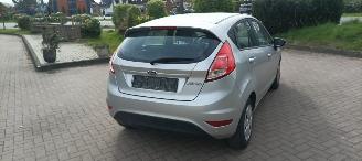 Ford Fiesta 1.5-Diesel 75pk Airco Stoelverwarming leren stuurwiel Led koplampen Pdc Control picture 7