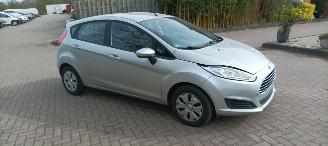 Ford Fiesta 1.5-Diesel 75pk Airco Stoelverwarming leren stuurwiel Led koplampen Pdc Control picture 11