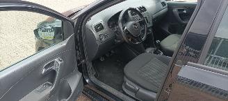Volkswagen Polo 1.4 TDI DPF Euro6 Climatecontrol frontradar Regensensor leren stuurwiel mistlampen Elektrische ramen Elektrische-spiegels met verwarming Centrale vergrendeling met afstandsbediening Start-Stop systeem 15-inch velgen picture 13