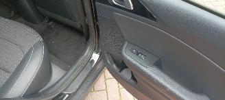 Kia Ceed 1.6 CRDI 136pk Navi Led koplampen Leder Sportstoelen-Memory  Climatecontrol Elektrische achterklep Achteruitrijcamera Led-Achterlichten CruiseControl 4xStoelverwarming Lichtautomaat picture 20