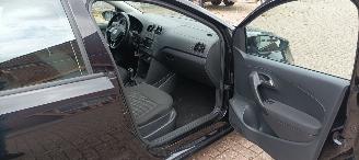 Volkswagen Polo 1.4 TDI DPF Euro6 Climatecontrol Frontradar-Remasist Stoelverwarming Regensensor leren stuurwiel mistlampen Elektrische ramen Elektrische-spiegels met verwarming Centrale vergrendeling met afstandsbediening Start-Stop systeem Radio usb 15 inch Velgen picture 18