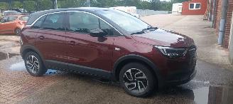 Unfallwagen Opel Crossland 1.2 turbo 110pk Automaat Innovation Navigatie Led-Koplampen Led-Achterlichten Stoelverwarming stuurwiel met verwarming Voorruit met verwarming Privacy glas Climatecontrol Dimmende binnenspiegel Parkeersensoren voor en achter Trekhaak 16-inch velgen Mistla 2018/4