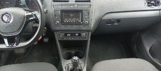 Volkswagen Polo 1.4-TDI Klimaautomatik Regensensor leren stuurwiel mistlampen Front-Radar Brake Assist Elektrische ramen Elektrische-spiegels met verwarming Centrale vergrendeling met afstandsbediening Start-Stop systeem 15-inch velgen picture 20