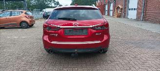 Mazda 6 Sportswagon Automatik Navi Led koplampen led achterlichten Headup Leren Sportstoelen Memory keyless Entry Blindspot Drivelane cruisecontrol met radar Stoelverwarming Lichtautomaat Regensensor Bose Soundsystem 19-inch velgen trekhaak picture 7