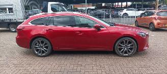 Schadeauto Mazda 6 Executive Line 2.2 Automatik 4x4 Full-Leder Full-Led Navi JBL-audio headup Display keyless Entry trekhaak Blindspot systeem Climatecontrol CruiseControl met radar 2015/2