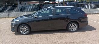 Kia Ceed Sportswagon 1.6-CRDI 136pk JBL Dab Navigatie Climatecontrol Leren Sportstoelen -Memory Elektrische-Achterklep Blindspot systeem Achteruitrijcamera Full-Led koplampen Led achterlichten picture 10