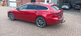 Mazda 6 2.2 Automatik 4x4 Leder Navi Led-Koplampen Led-Achterlichten Stoelverwarming Lichtautomaat Privacyglas keyless Entry picture 4