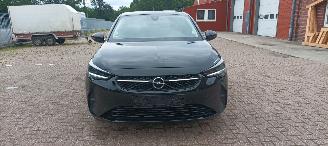 Coche accidentado Opel Corsa bj: 7-2020 1.2 Climatecontrol CruiseControl Stoelverwarming Lichtautomaat Privacyglas Led-Koplampen Led-Achterlichten stuurwiel met verwarming 2020/7