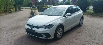 Schadeauto Volkswagen Polo Bj 1-2026 1.0 Led-Koplampen Led-Achterlichten Digitaal Cockpit Frontassistent Drivelane cruisecontrol Dab Audio Start-Stop 4xElektrische ramen Elektrische-spiegels met verwarming 2026/1