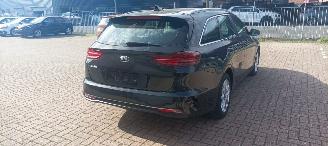 Kia Ceed Bj:09-2018 1.6-Diesel 136pk Full-Led koplampen Navi Leder Memory Sportstoelen Blindspot Drivelane JBL sound 4xStoelverwarming elektrische achterklep Automatische inparkeren keyless Entry Blindspot picture 6
