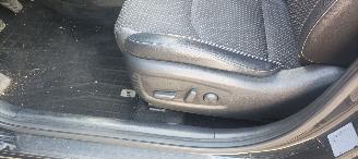 Kia Ceed Bj:09-2018 1.6-Diesel 136pk Full-Led koplampen Navi Leder Memory Sportstoelen Blindspot Drivelane JBL sound 4xStoelverwarming elektrische achterklep Automatische inparkeren keyless Entry Blindspot picture 18