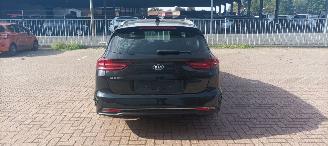 Kia Ceed Bj:09-2018 1.6-Diesel 136pk Full-Led koplampen Navi Leder Memory Sportstoelen Blindspot Drivelane JBL sound 4xStoelverwarming elektrische achterklep Automatische inparkeren keyless Entry Blindspot picture 9