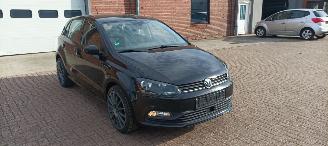 krockskadad bil auto Volkswagen Polo Bj:03-2016 1.4-TDI euro6 Climatecontrol Stoelverwarming Regensensor leren stuurwiel mistlampen Metallic Lak Elektrische ramen Elektrische-spiegels met verwarming Centrale vergrendeling met afstandsbediening Start-Stop systeem Frontassistent 2016/8