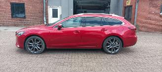 Mazda 6 Bj:02-2015 2.2D 175pk Automatik 4x4 Navigatie Leder Sportstoelen Headup Display Full-Led koplampen Led achterlichten Climatecontrol CruiseControl Stoelverwarming Lichtautomaat Privacyglas keyless Entry trekhaak picture 2