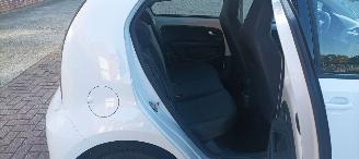 Volkswagen Up! Bj:08-2019 Move Up! 5drs Airconditioning Navigatie-Houder Cruisecontrol Bordcomputer Frontbrakeassistcamera Elektrische ramen Centrale vergrendeling met afstandsbediening Start-Stop systeem 15-inch velgen Parkeersensoren Led-dagrijverlichting picture 18