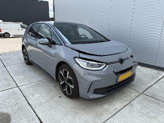 krockskadad bil auto Volkswagen ID.3 PRO ORANJE EDITION 59 kWh 231 PK NAVI-CAMERA- ACTIERADIUS 430 KM 2024/9
