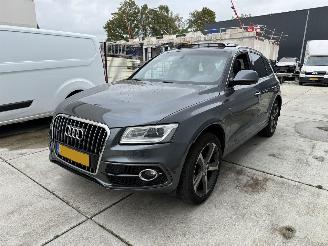 Voiture accidenté Audi Q5 2.0 TFSI Quattro 230PK - 3xS-line PANO - NAVI - LED 2015/11