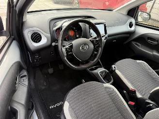 Toyota Aygo 1.0 VVT-i-X-PLAY-AIRCO picture 3