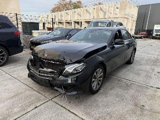 Damaged car Mercedes E-klasse 200 d  AUTOMAAT-CAMERA-NAVI-LEDER 2017/8