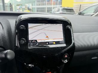 Peugeot 108 1.0 e-VTi Allure NAVI - CAMERA - CARPLAY - LED picture 16