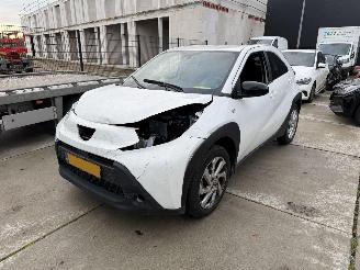 škoda osobní automobily Toyota Aygo X 1.0 VVT-i  First AUTOMAAT -NAVI-CAMERA-LED 2022/12