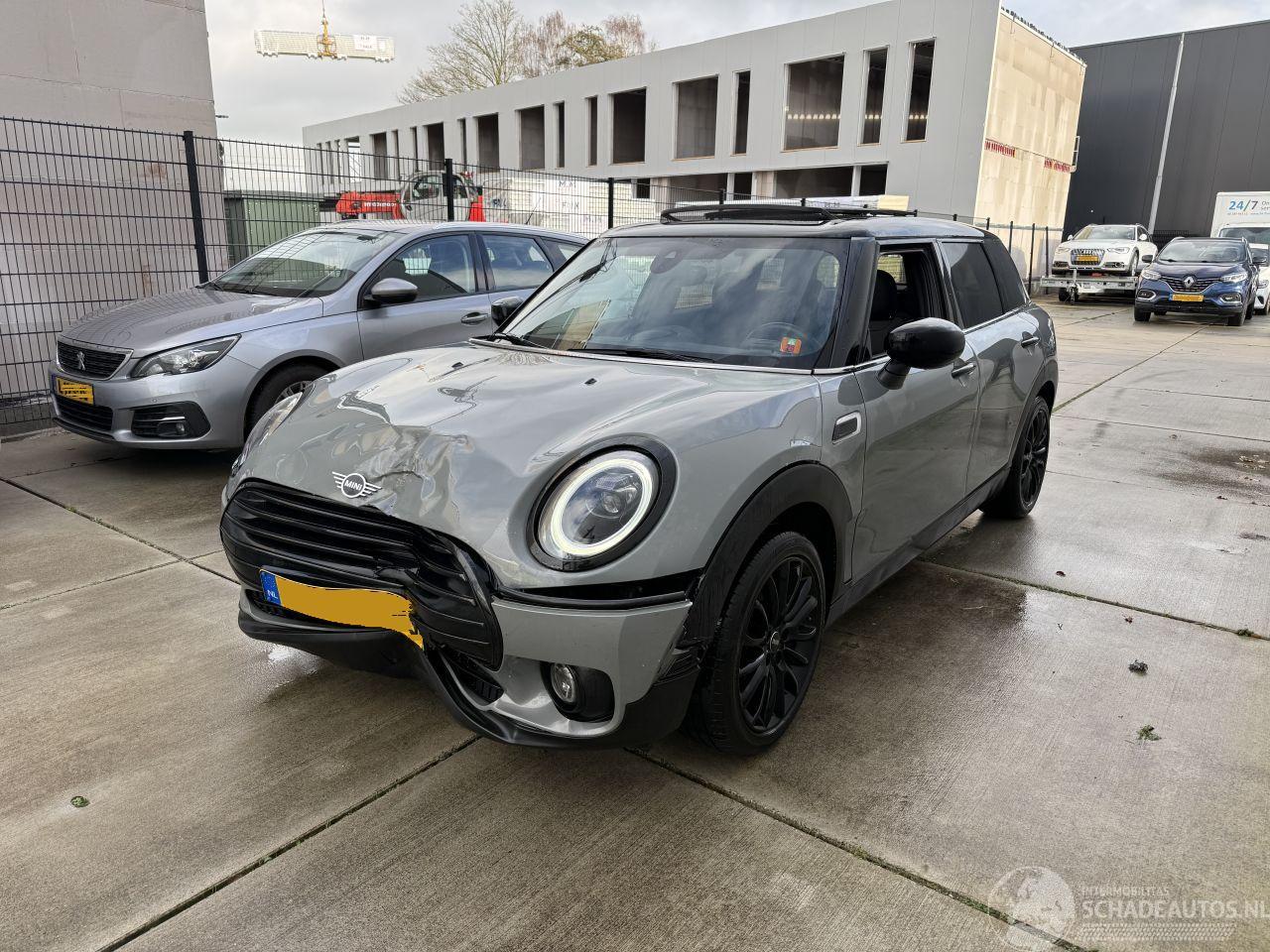 Mini Clubman 1.5 Cooper Business Edition PANO - KEYLESS - LED