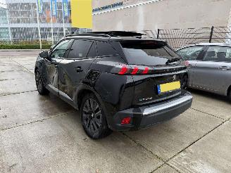 Peugeot 2008 EV GT Pack 50 kWh -PANO-NAVI-CAMERA-PDC-ACTIERADIUS 332 Km picture 4